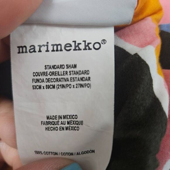 Marimekko comforter with 1 standar sham - Picture 4 of 7